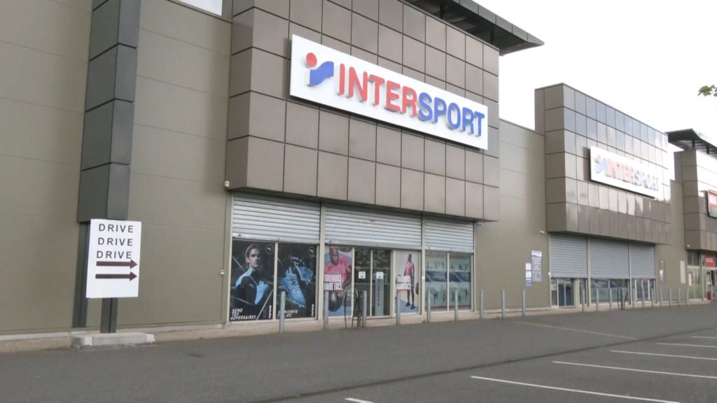 Intersport, un drive avant la reprise