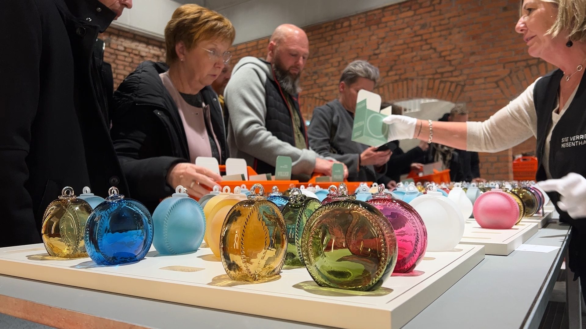 “EXTRA” la dernièrenée des boules de Noël de Meisenthal Mosaik Cristal