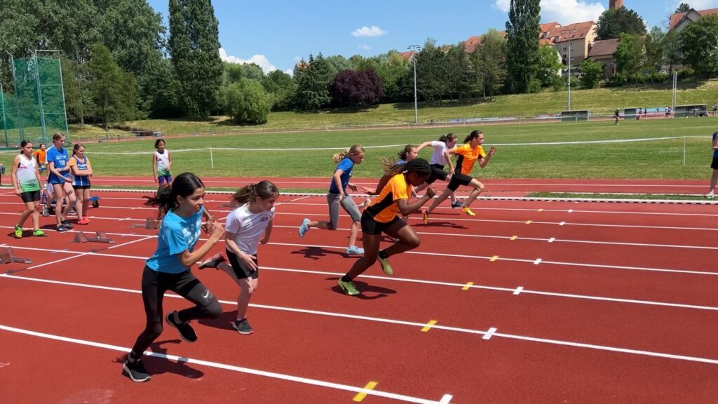 Une trentaine de jeunes athlètes de Sarreguemines au championnat départemental de triathlon