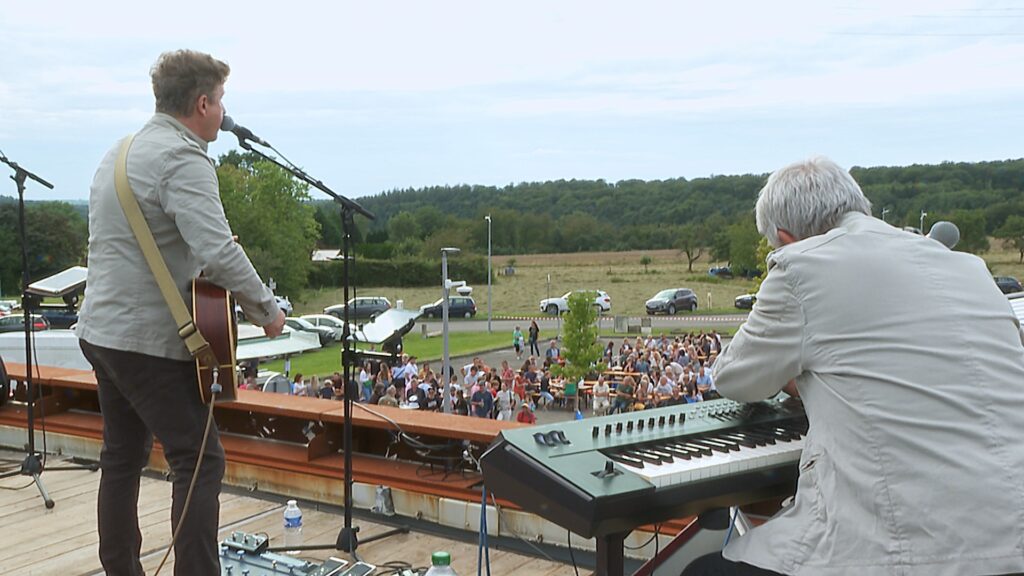 Tribute des Beatles : un concert atypique sur un toit à Montbronn