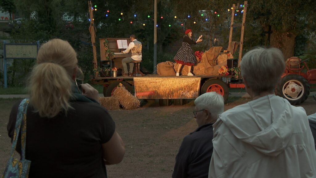 Le bord du canal de la Sarre vibre au rythme du festival Terres d’Oh