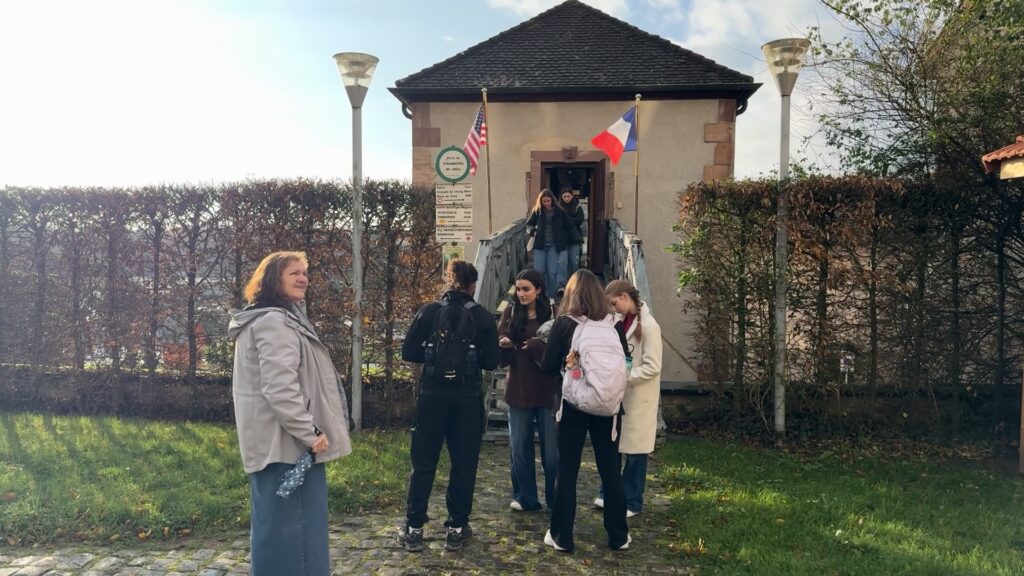 Des lycéens américains visitent l’Espace Mémoire