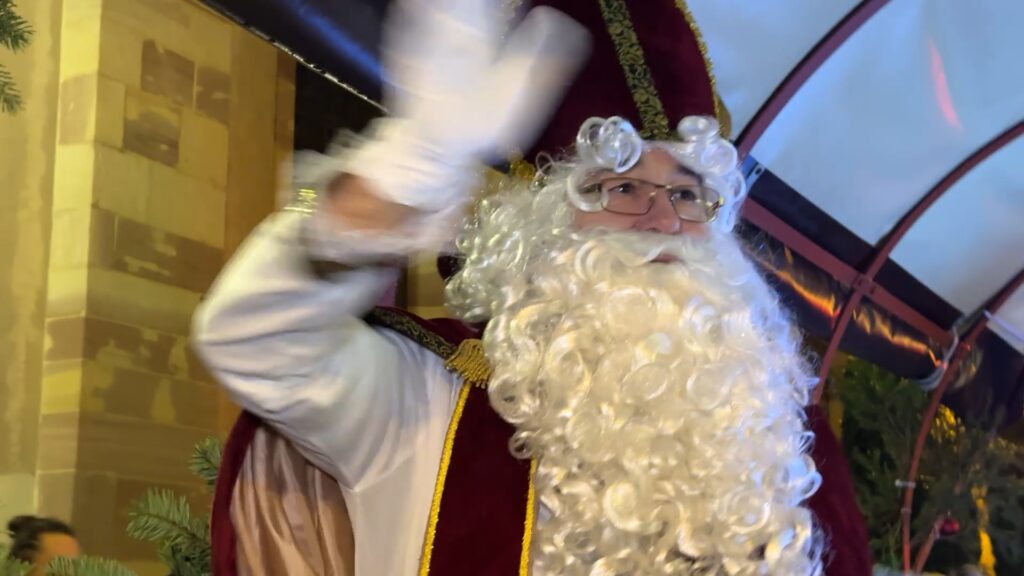 Bain de foule pour le Saint Nicolas à Sarreguemines