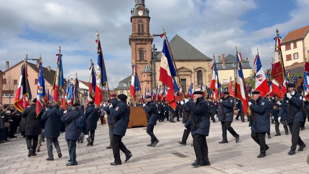 Bitche aux couleurs américaines pour se souvenir du 16 mars 1945